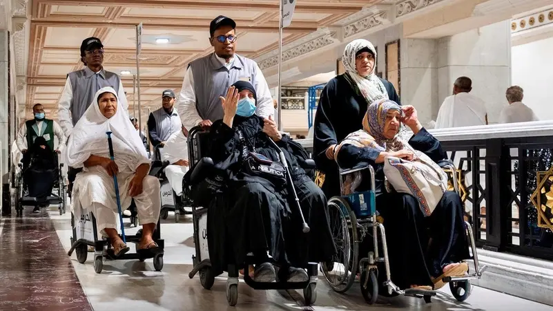 400 Electric Carts and New Manual Carts Introduced at the Grand Mosque for Pilgrims' Comfort During Ramadan