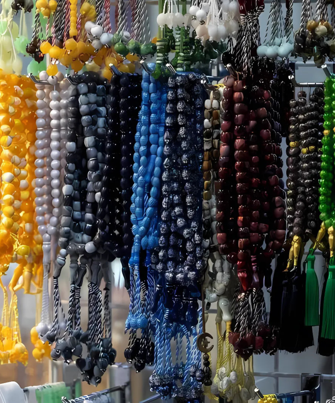 Hajj Pilgrims Conclude Their Spiritual Journey with Gifts and Souvenirs