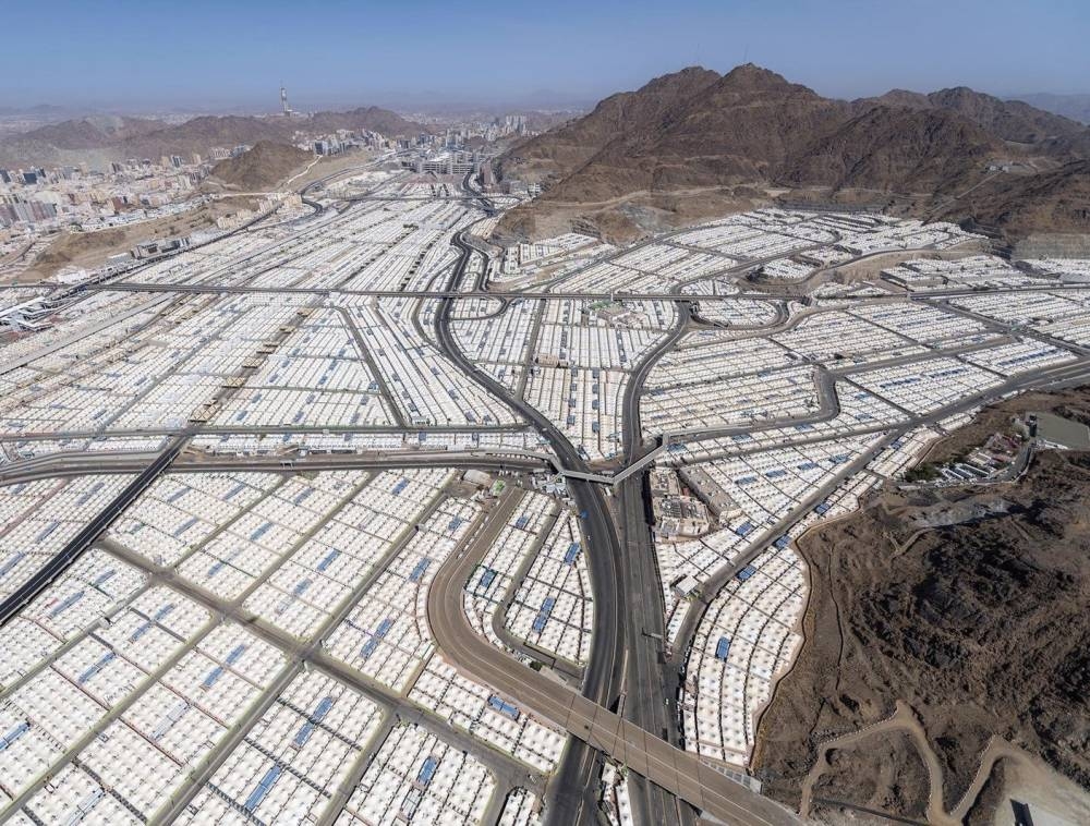 Mina Welcomes Pilgrims for the Day of Tarwiyah