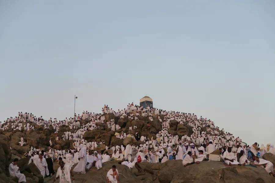 Saudi Ministry of Health Issues Guidelines to Prevent Heat Exhaustion During Hajj Season to Ensure Pilgrims’ Safety
