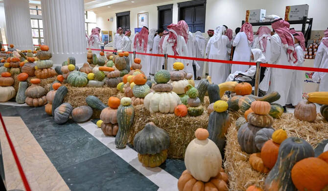 Fruit Exhibition Kicks Off at Buraidah Dates City