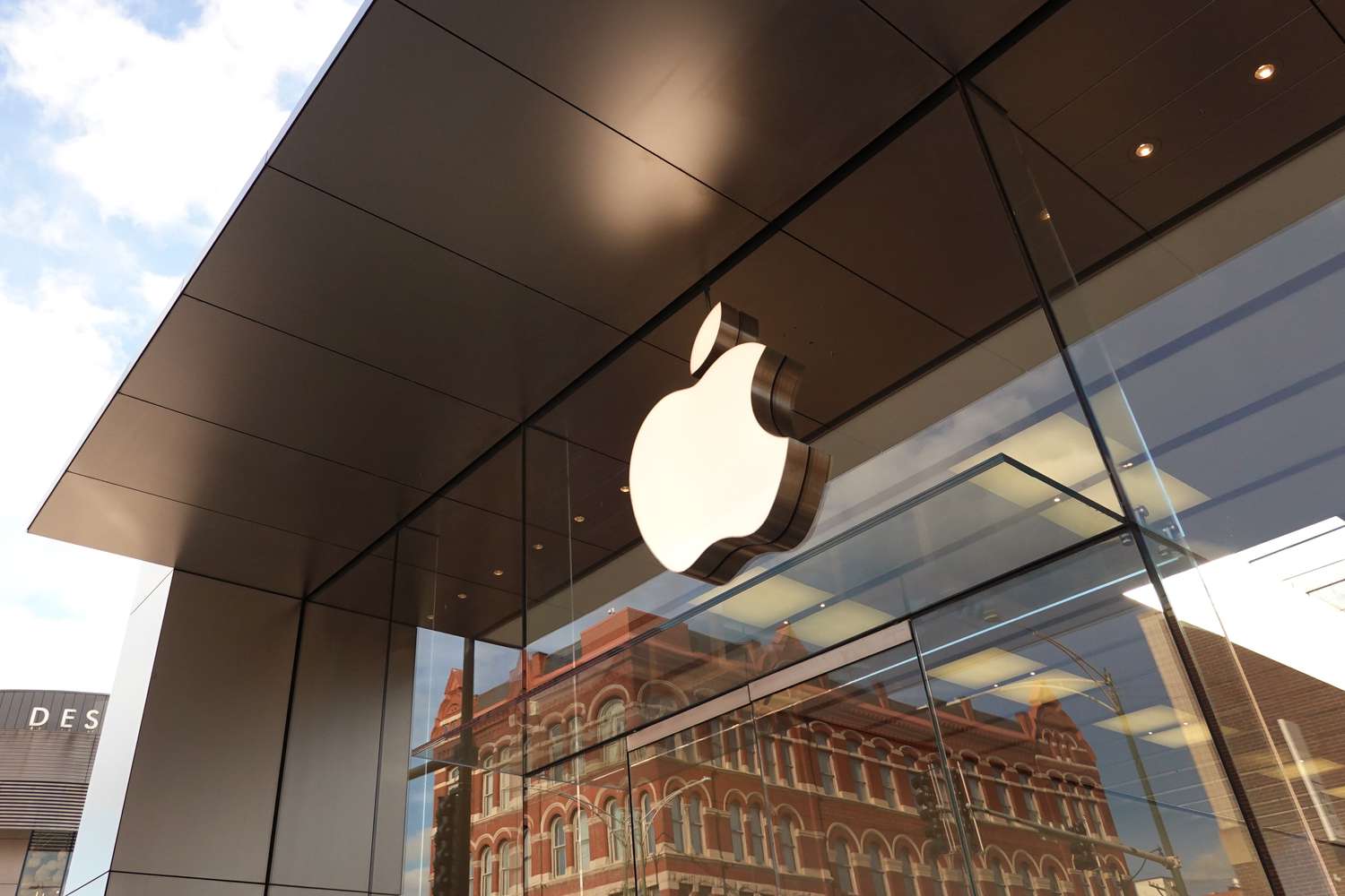 Apple to Offer Enhanced AI Support for Enterprises going beyond ChatGPT
