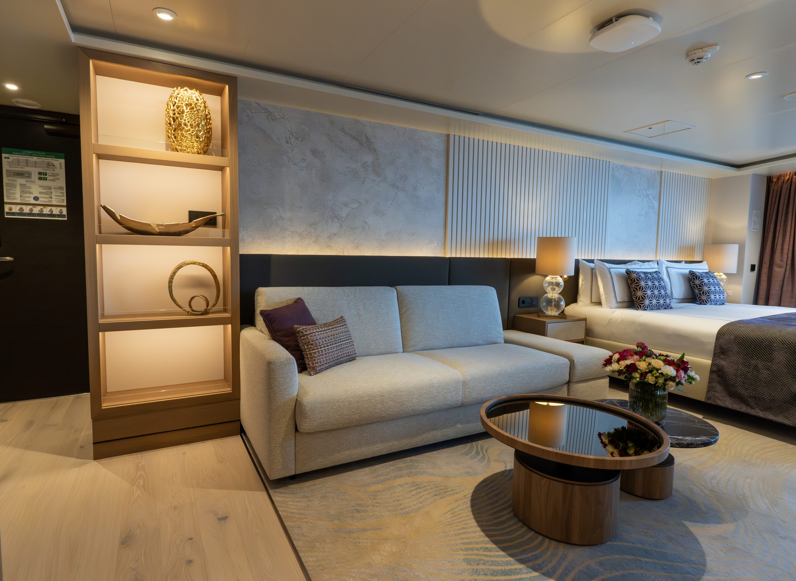 Grand Suite | AROYA Cruises