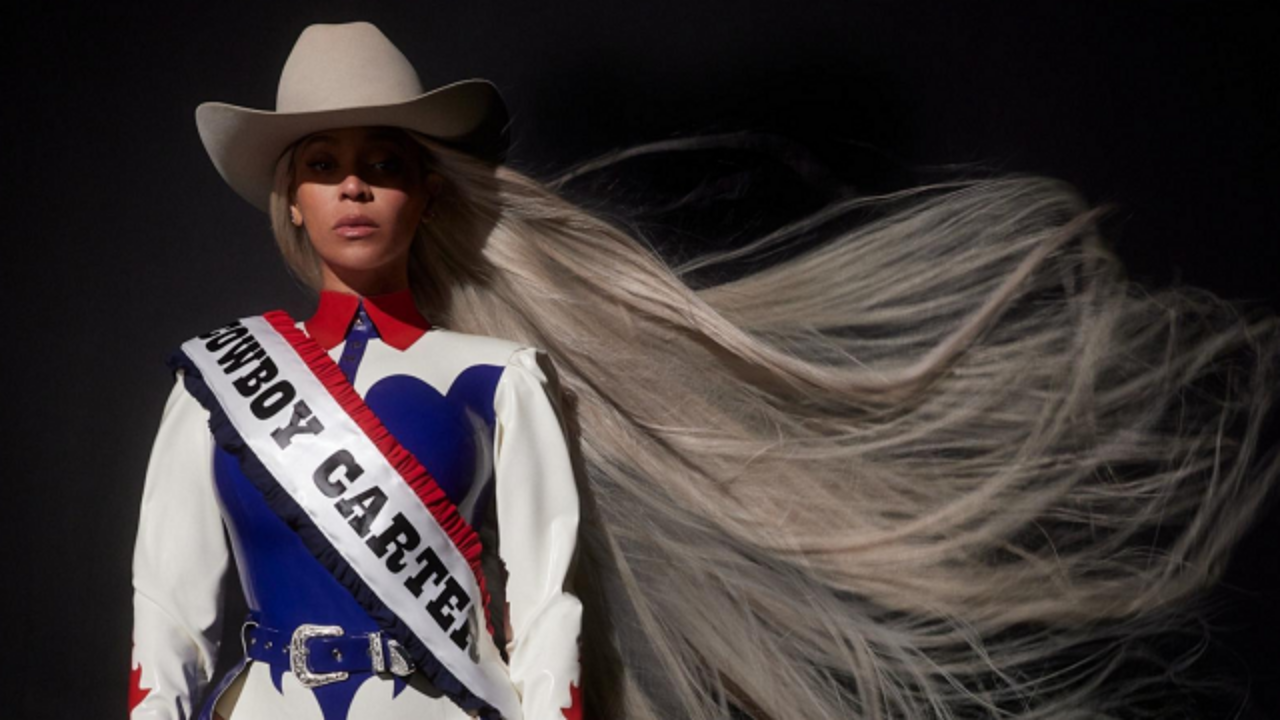 Seconds of Mid-Air Drama as Beyoncé Fans Witness an Unforgettable Moment