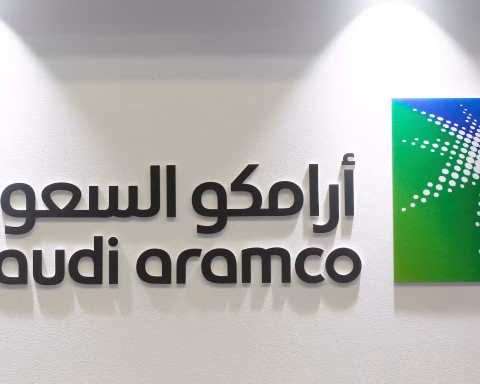 Aramco Stock Leads Saudi Market Gains Amid Strong Liquidity and Investor Optimism