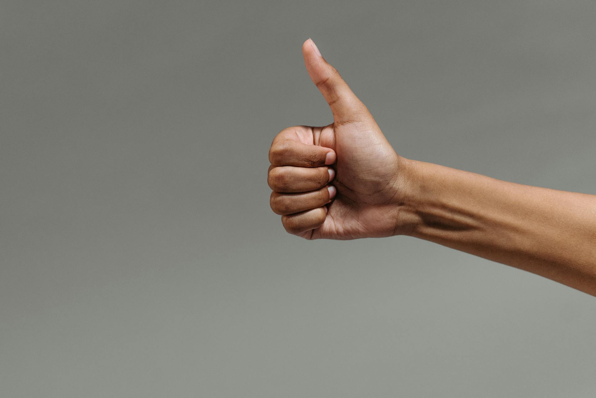 UK Study Links Thumb Length to Brain Size and Cognitive Abilities