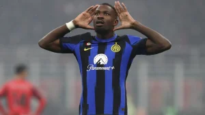 Inter Milan Extends Unbeaten Run to Stay Top of Serie A