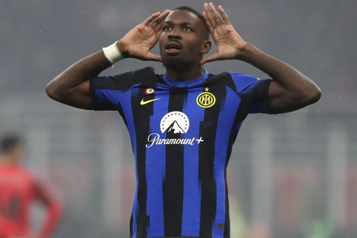 Inter Milan Extends Unbeaten Run to Stay Top of Serie A