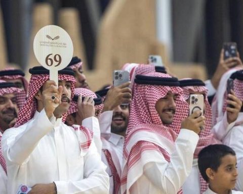 Rare Mongolian Birds Featured at Riyadh Falcon Auction