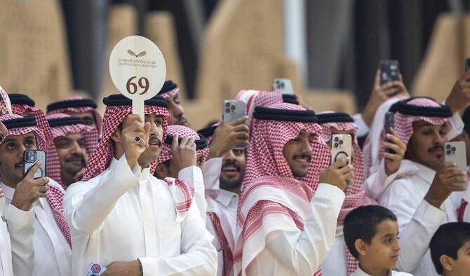 Rare Mongolian Birds Featured at Riyadh Falcon Auction