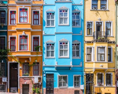 Family Vacation Turns Tragic in Istanbul as Mother and Two Children Found Dead; Hotel Shut Down