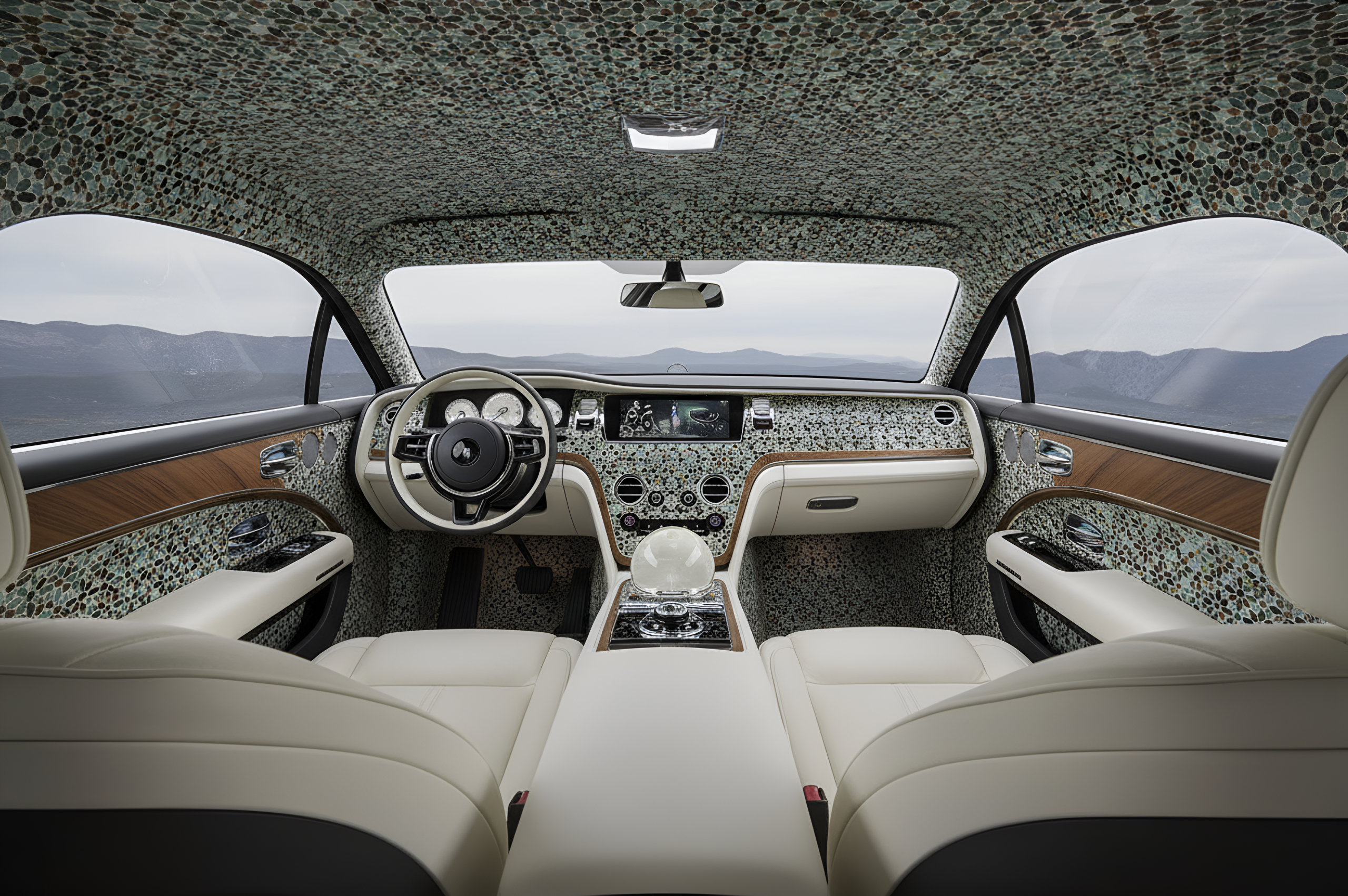 Bespoke Rolls-Royce KSA Concept Design