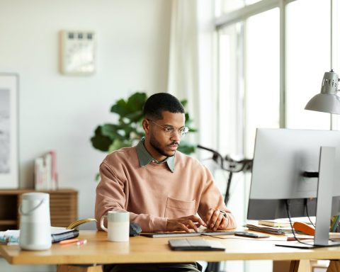 6 Heart-Healthy Foods for People Who Sit for Long Hours