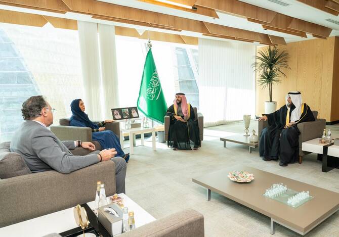 Saudi Deputy Health Minister Discusses Health Cooperation with WHO Regional Director