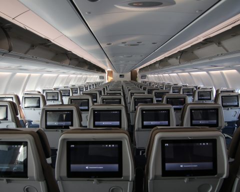 Yemen Airways Launches Direct Flights Between Socotra and Jeddah