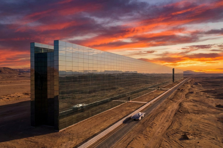 NEOM The Line construction