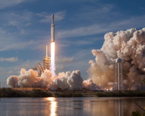 SpaceX xAI Merger IPO: $1.25 Trillion Valuation Target