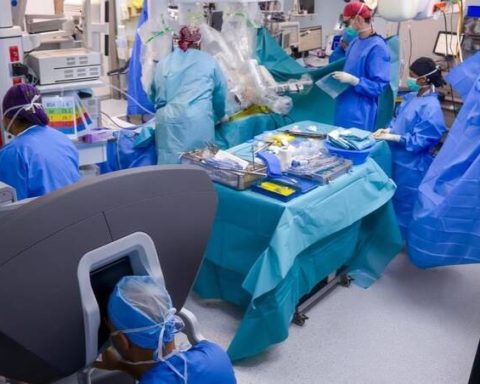 Robotic Surgery Successfully Performed on Child in Saudi Arabia