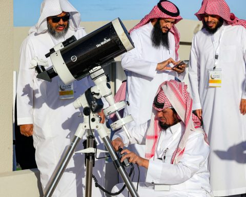 Saudi Arabia Announces Friday as First Day of Eid Al-Fitr After Shawwal Moon Not Sighted