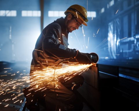 Saudi Arabia Issues 1,660 New Industrial Licences Representing SAR 76 Billion in Investment