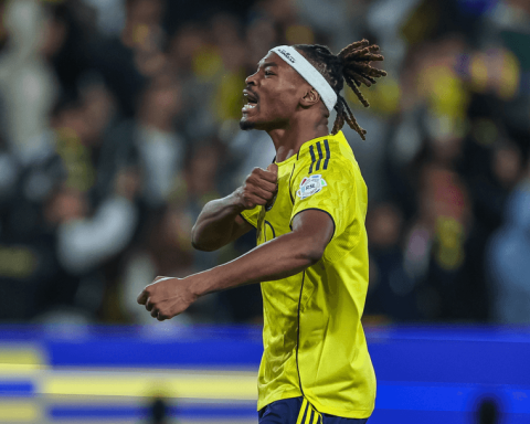 Simakan's Stoppage-Time Winner Lifts Al Nassr Past NEOM as Winning Streak Reaches 11