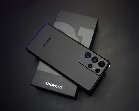 Samsung Galaxy Z Roll 5G Sparks Excitement in Saudi Arabia With Revolutionary Rollable Display