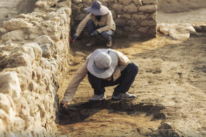 Saudi Arabia Uncovers Ancient Marketplace, Mosque and Song Dynasty Pottery at Al-Serrain