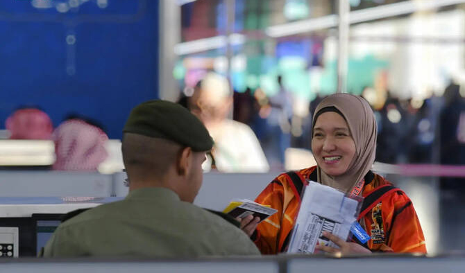 Madinah Airport Welcomes First International Hajj Flights as Season Preparations Begin