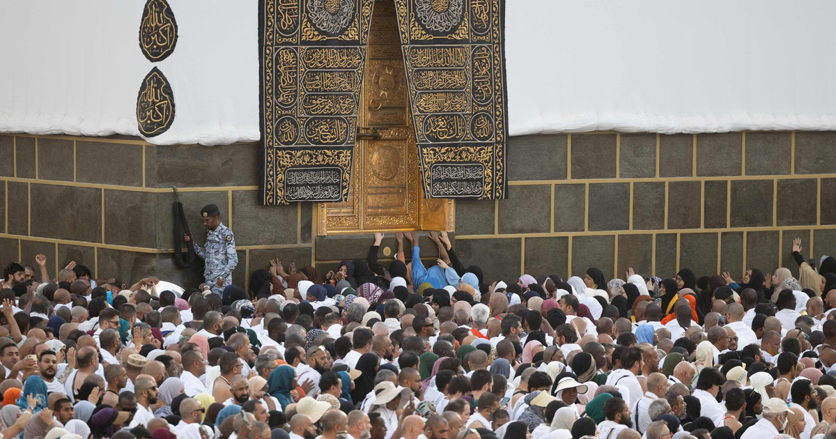 Saudi Arabia Begins Issuing Umrah Visas for the 1447H Season Following Successful Hajj