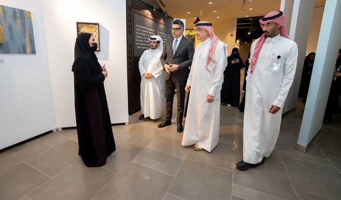 “Zarabi” Exhibition in Jeddah Reflects the Spiritual Essence of Hajj Through Art