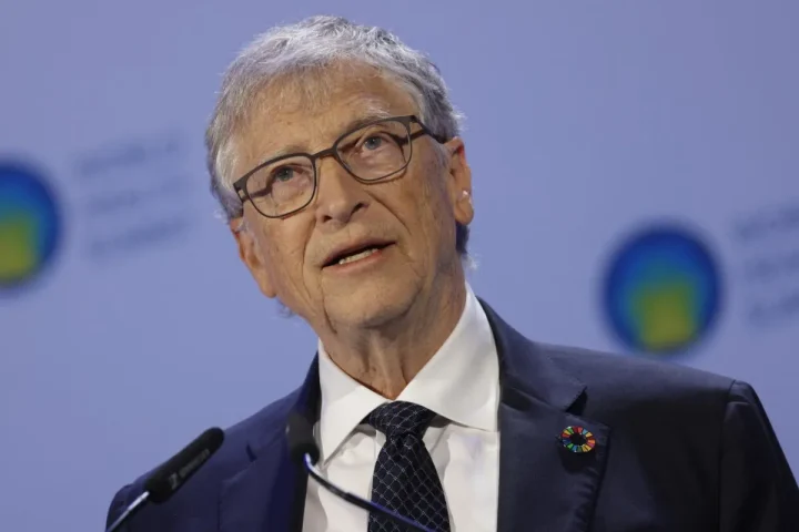 Bill Gates Net Worth, Biography, Age, Companies, and Career Journey