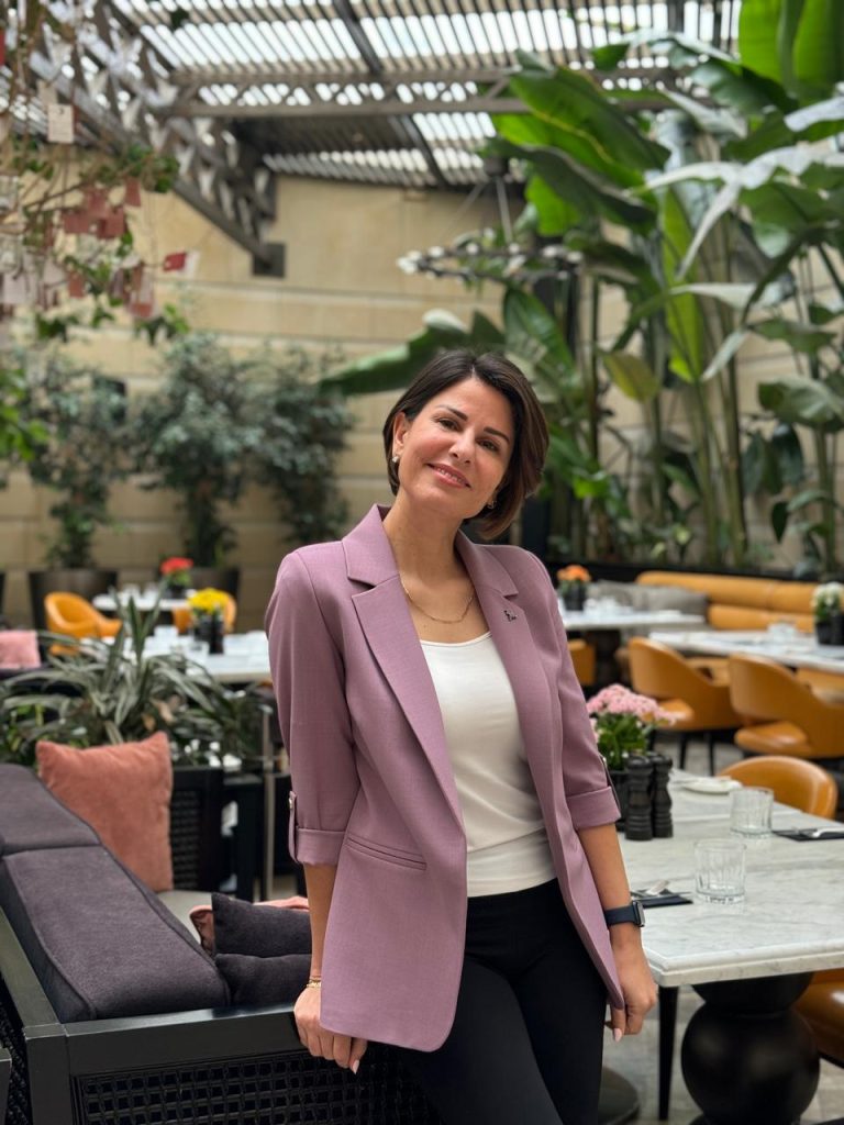 Esra, Of St. Regis Amman, Is Featured At Tamara, Reflecting The Hotel’s Refined Hospitality And Contemporary Poolside Atmosphere