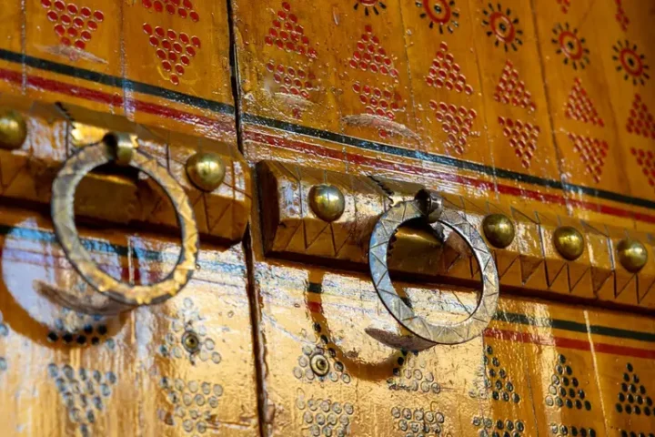 Wirth Launches Specialized Program to Revive Traditional Najdi Door Craftsmanship
