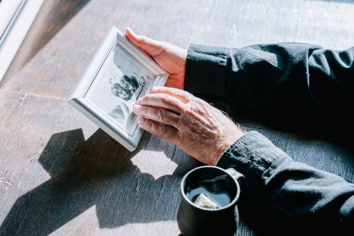 A Daily Habit Millions Practice Could Be Changing How Their Memory Works