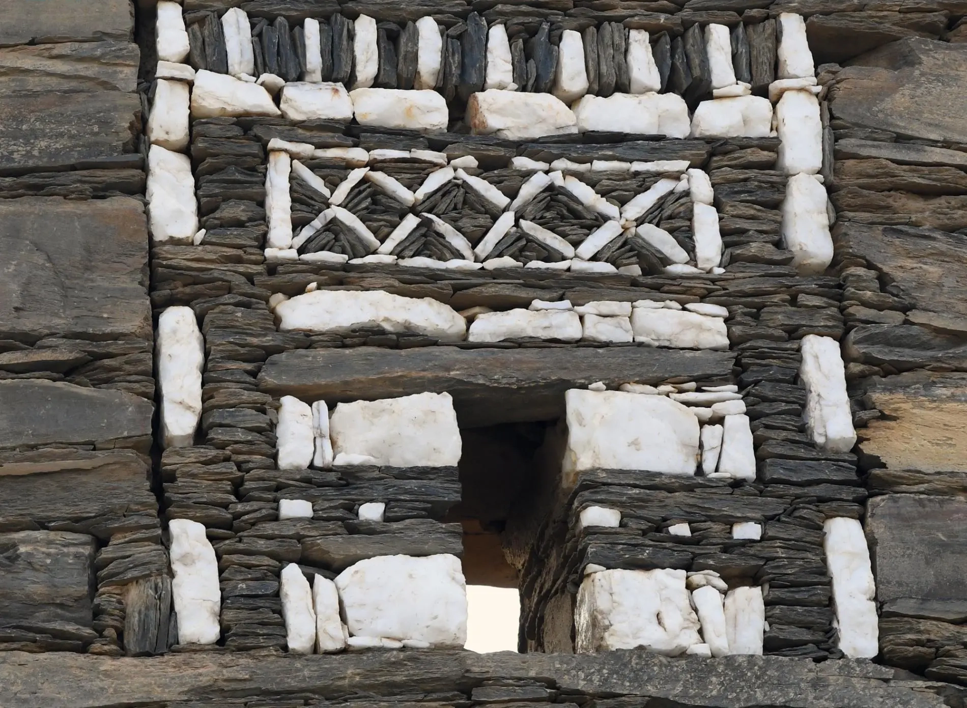 Al Marw Stone The White Signature of Asir's Traditional Architecture
