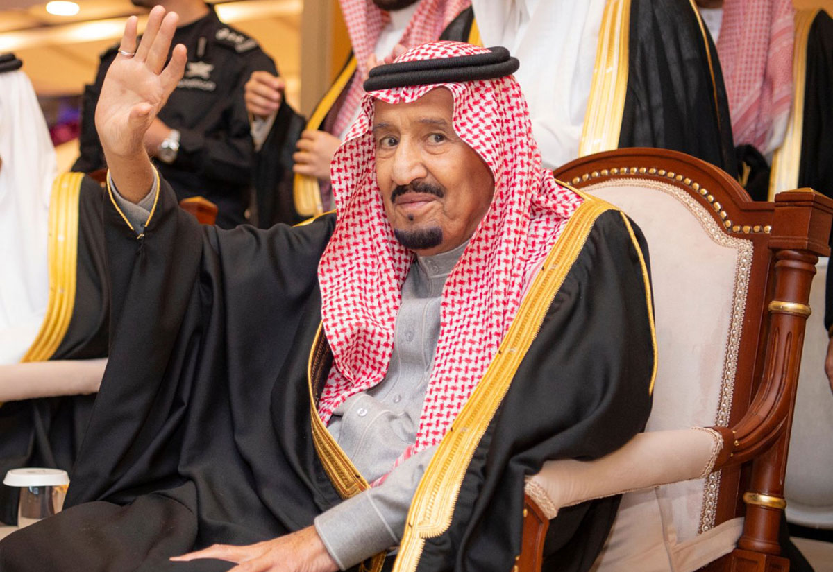 King Salman Program Guests Explore Madinah's Islamic Landmarks and the Holy Qur'an Printing Complex