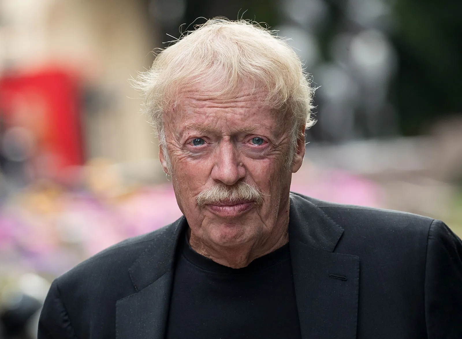 Phil Knight How a $50 Loan Built Nike into the World's Largest Sports Brand