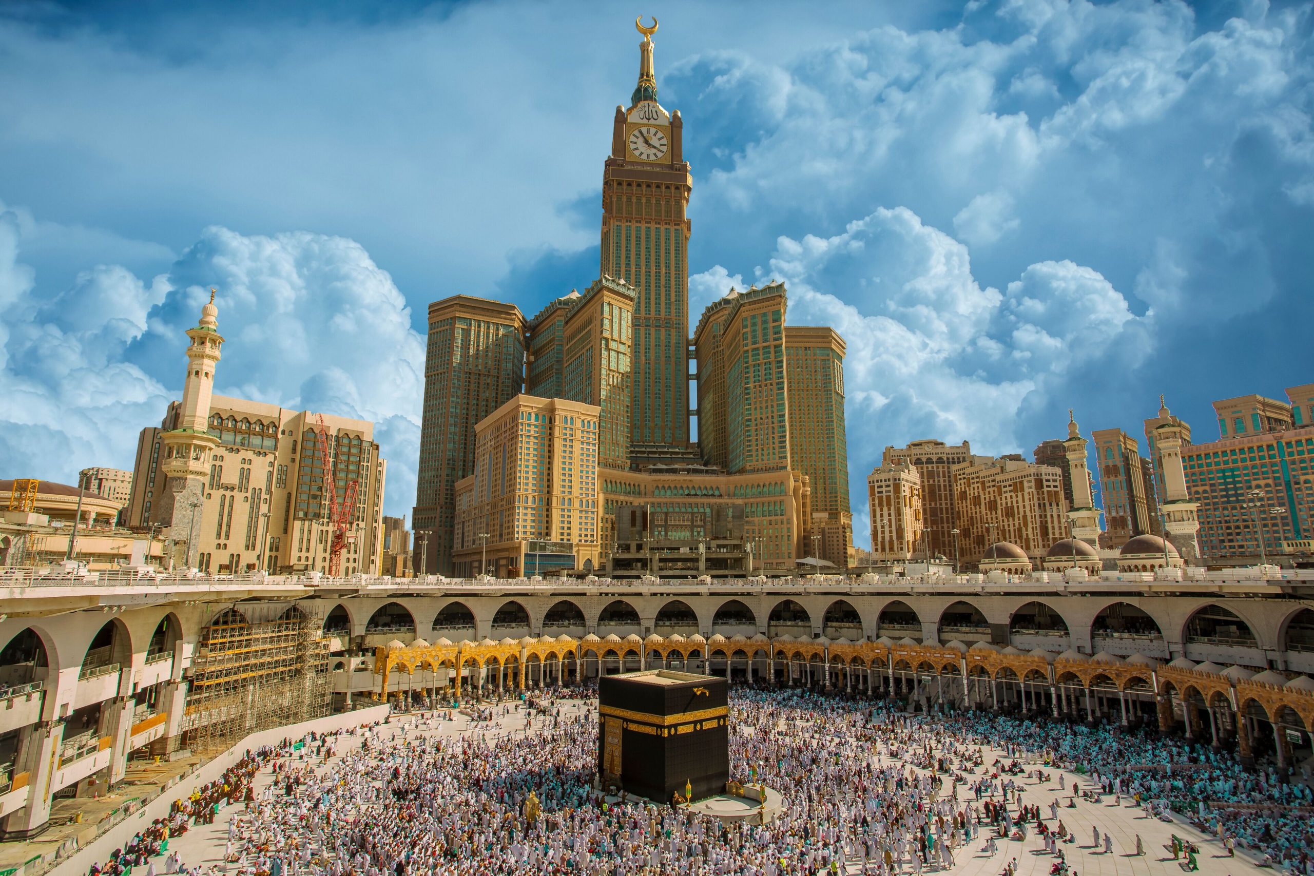 Saudi Arabia Reveals Details of Multiple-Entry Umrah Visa Valid for 365 Days