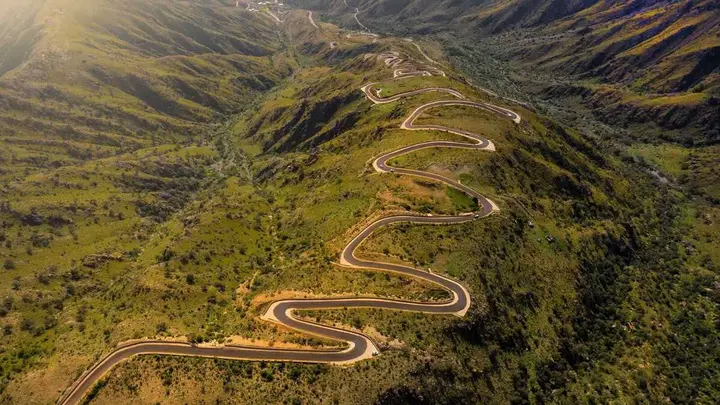 Six Family Members Killed, Four Injured After Vehicle Plunges Off Al Ja'dah Mountain Road in Asir