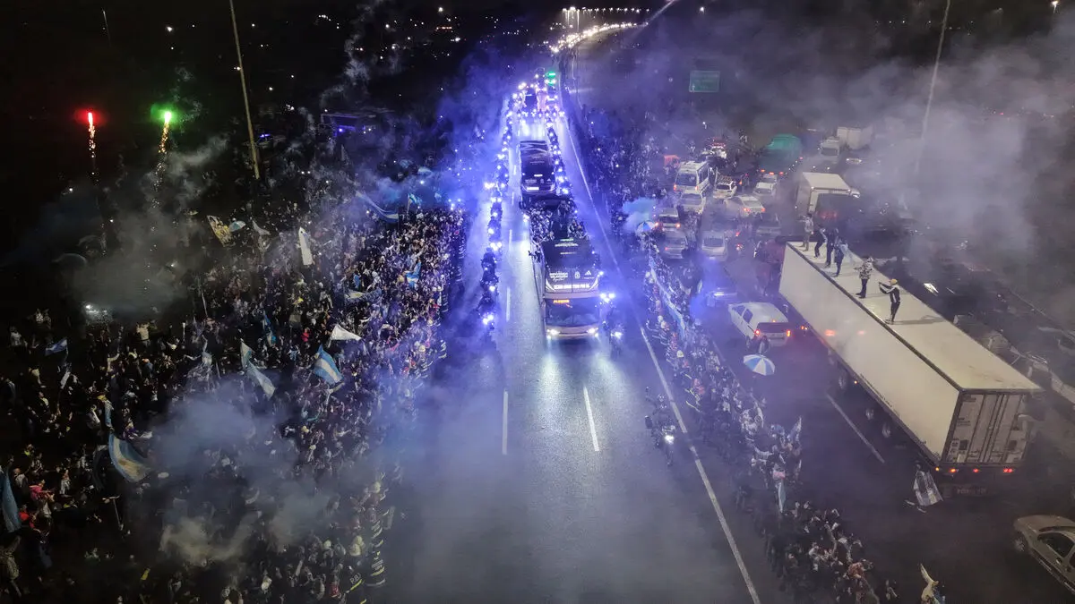 Thousands Welcome Argentina Team Home Without Lionel Messi After World Cup Final Defeat