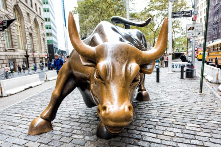 Wall Street Pulls Back From Tech as Short Bets Hit Record Levels