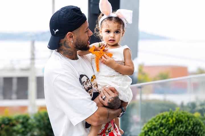 Neymar Tears Up Watching Daughter Mavie’s Ballet Performance and Joins Her on Stage in Viral Family Moment
