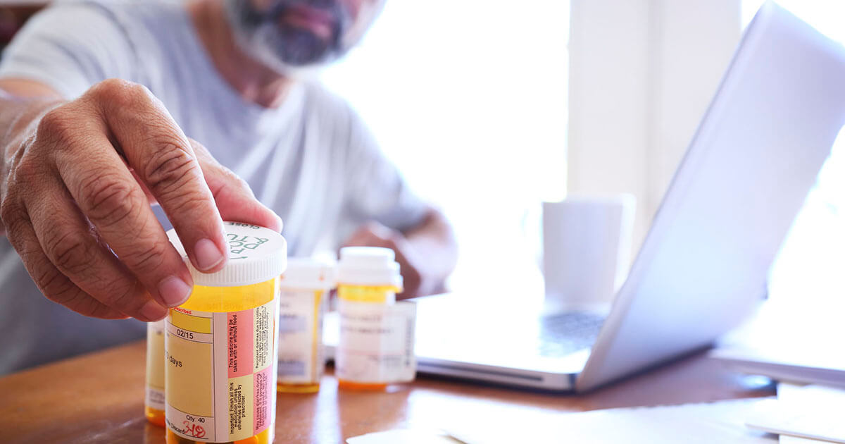 Online Self-Diagnosis When Health Searches Become a Risk