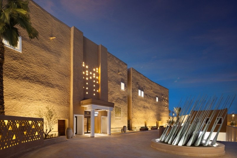 Bab Samhan, A Luxury Collection Hotel stands at the gateway between yesterday and today. Rooted in the spirit of Diriyah, it celebrates the enduring beauty of Najdi heritage, where ancient traditions, timeless rituals and stories of the past continue to unfold.
