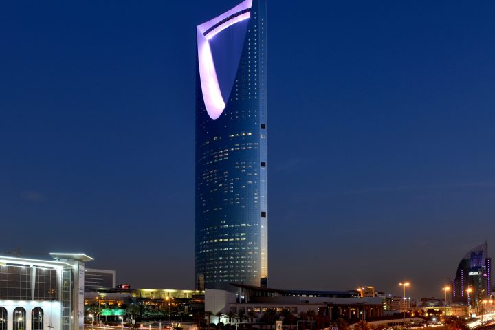 Saudi Arabia Sets Fines, Jail and Deportation for Expats Working Independently