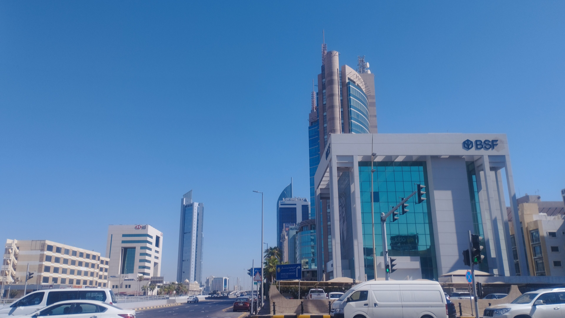 Al Shubaili Grand Mall in Al Khobar lets in its first visitors as a phased trial begins