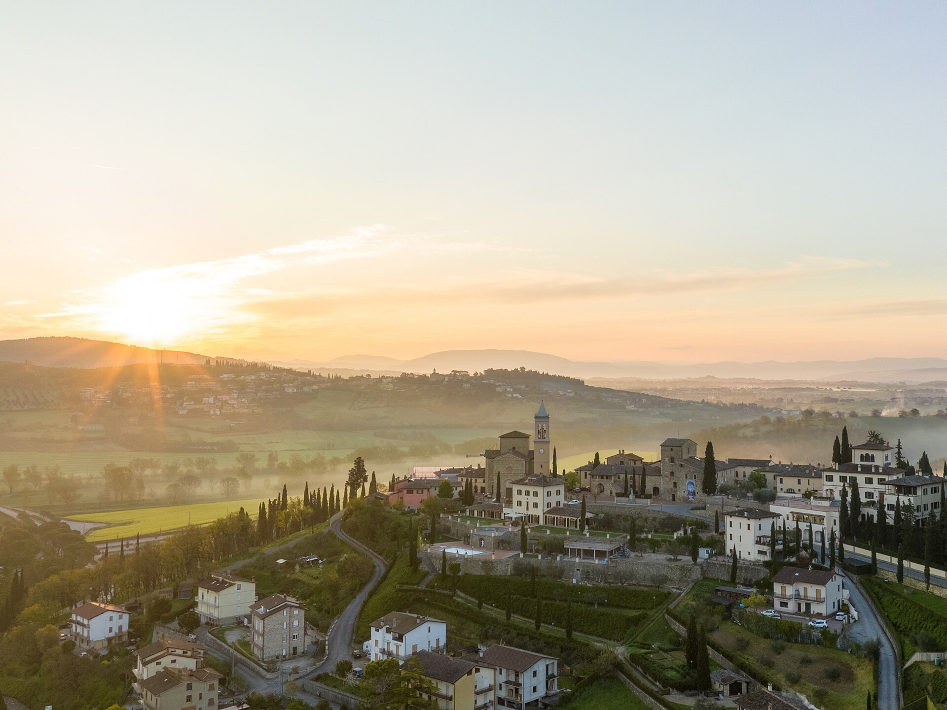 Brunello Cucinelli S.p.A.: the Solomeo cashmere house and its luxury business