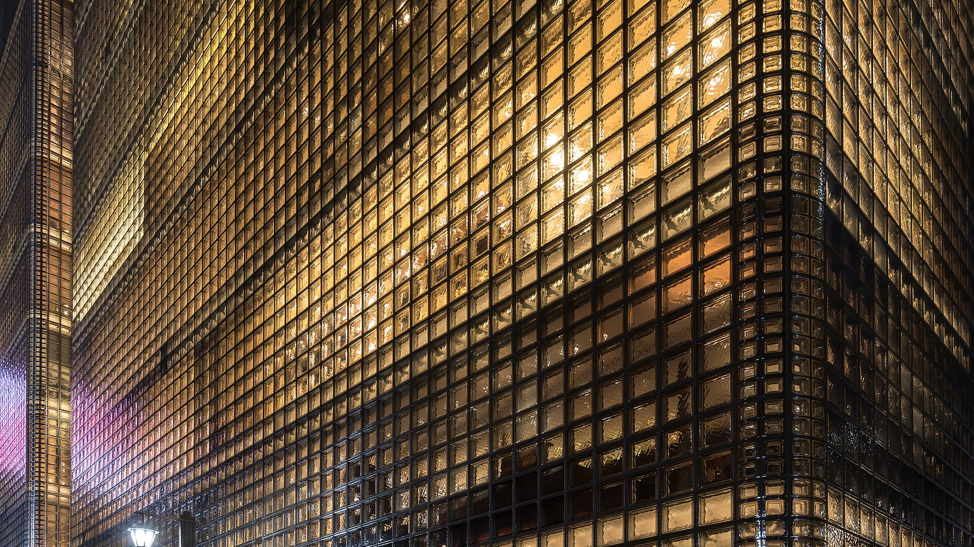 Hermès: Paris House of Leather Goods, Silk and Craft Objects