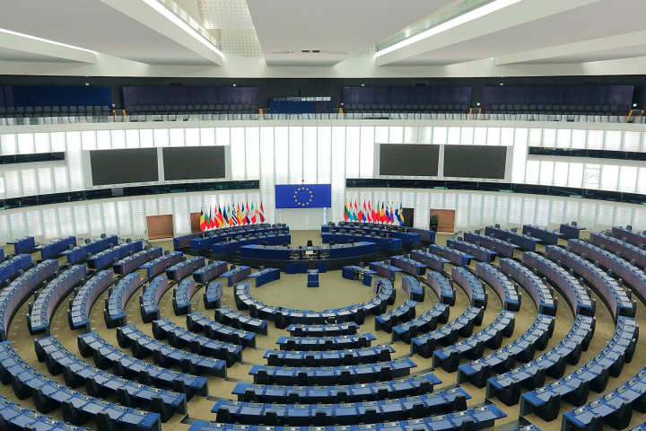 Labels, disclosures and deepfakes: inside the EU AI Act's Article 50 rules now in force