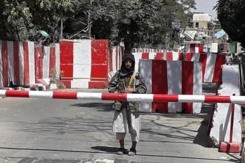«واتساب» تغلق خطتها «طالبان» لتلقي شكاوى الأفغان